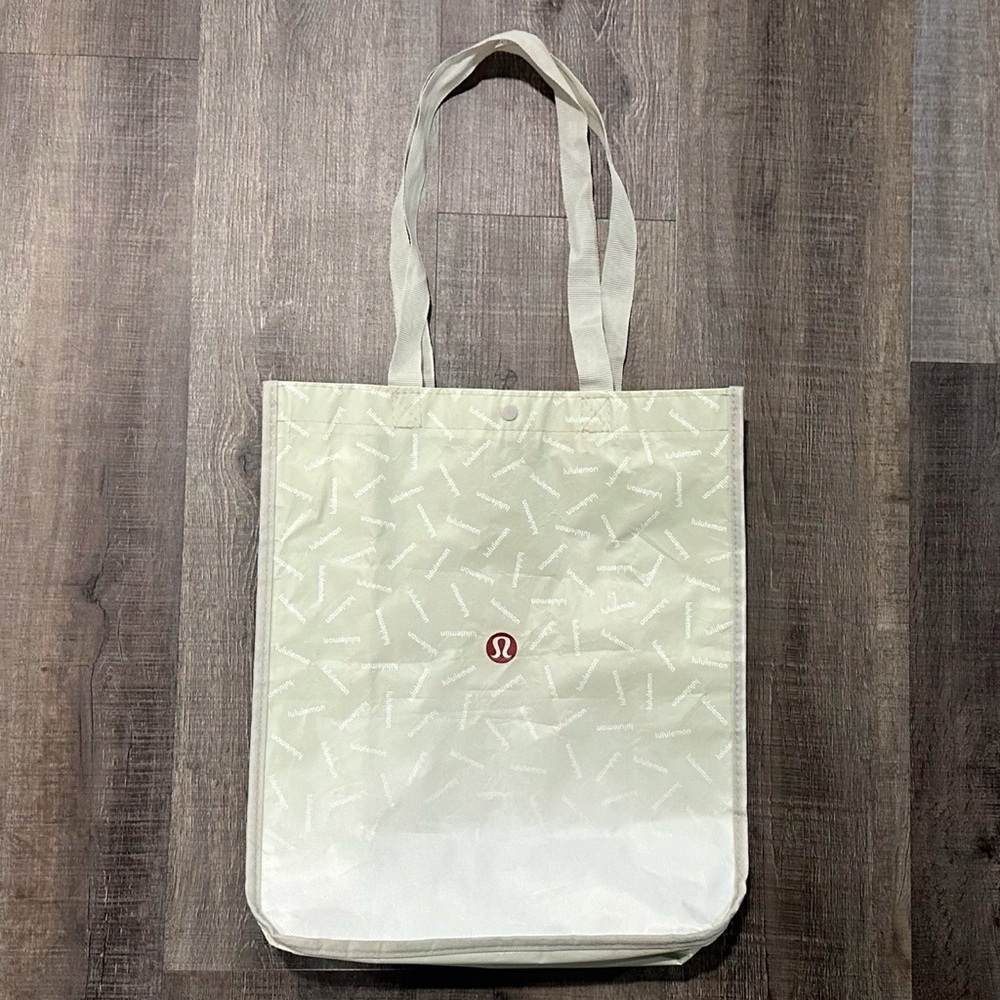 Lululemon Beige Ombré Snap Close Reusable Tote Bag